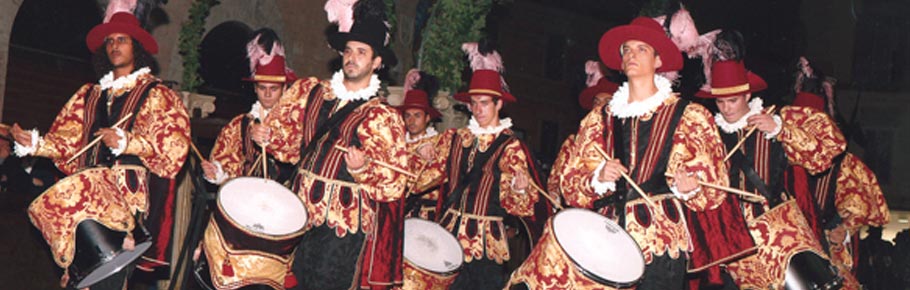 TAMBURINI IN COSTUME CORTEO STORICO QUINTANA FOLIGNO